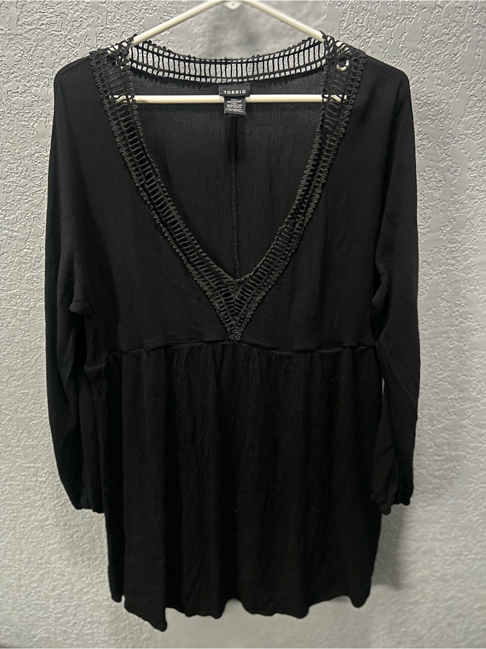 Torrid Black Crochet Textured 3/4 Sleeve V-Neck Tunic Top - Bohemian Style